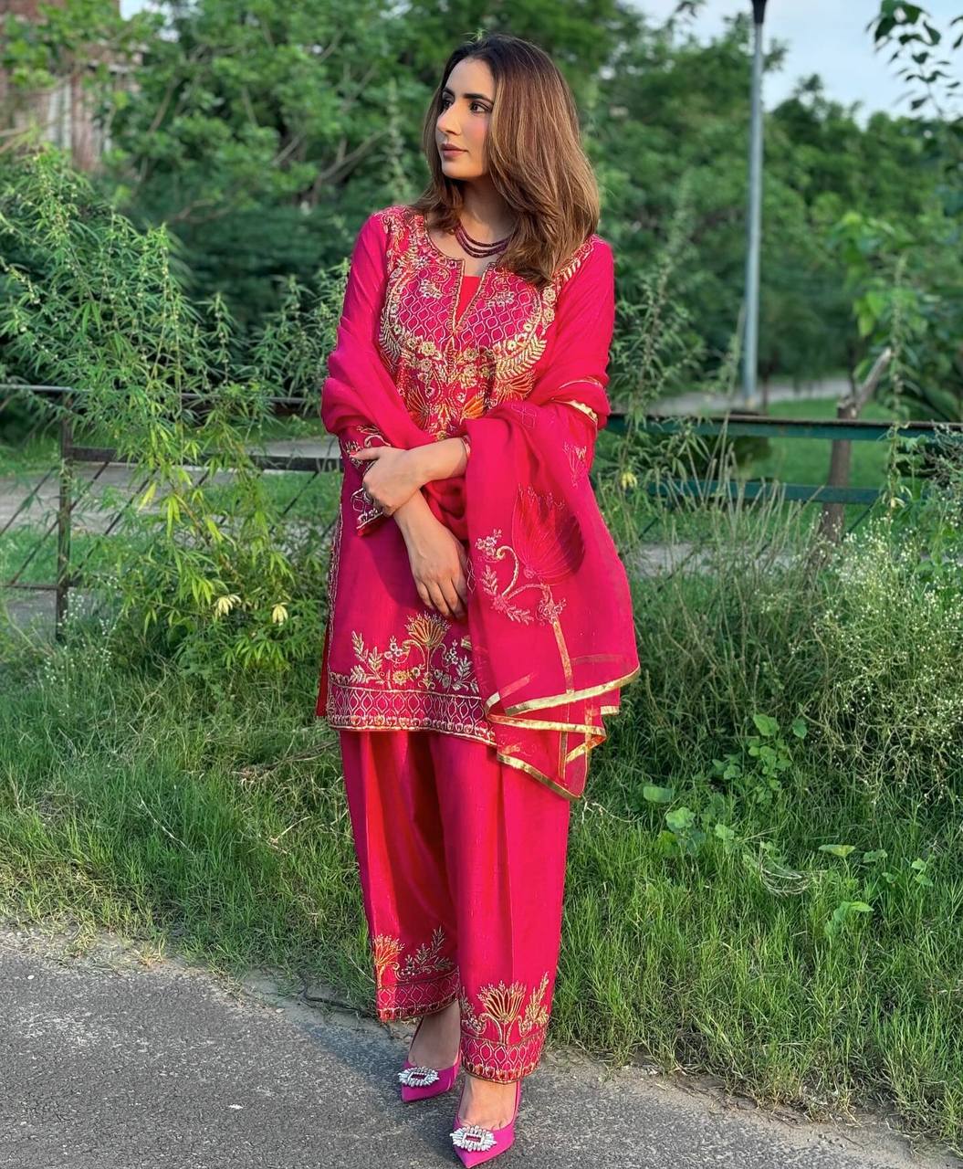 Enchanted Allure: Stunning Pink Salwar Suit for Sophisticated Women