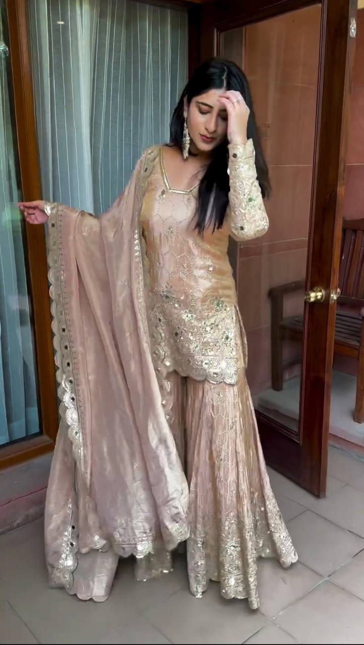 Luxe Allure: A Vision of Gold and Serenity