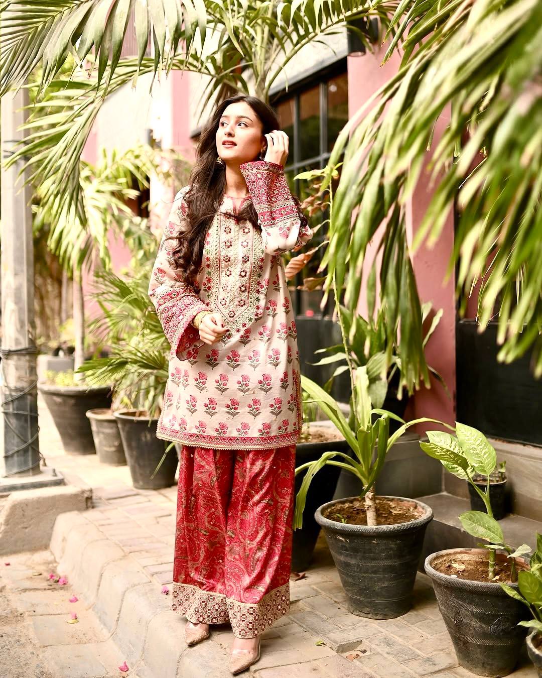 "Rosy Glow Ethnic Set – Sophisticated & Stylish"