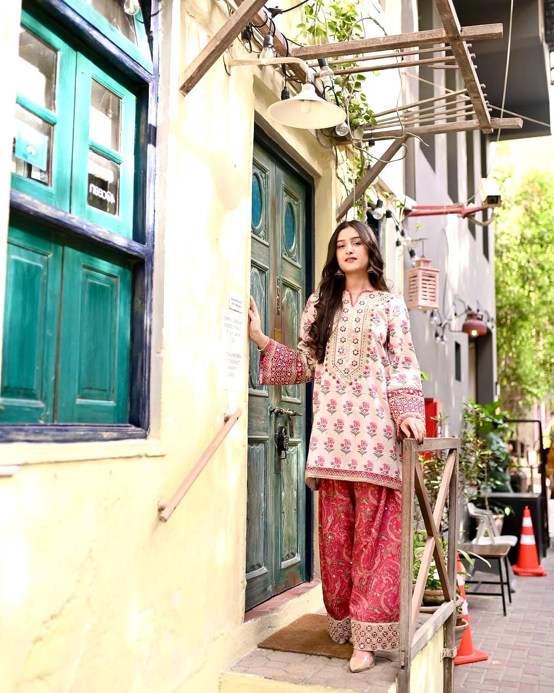 "Rosy Glow Ethnic Set – Sophisticated & Stylish"