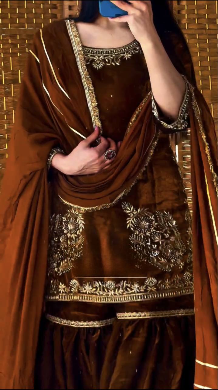 Timeless Grace  Captivating Beauty in Rich Hues