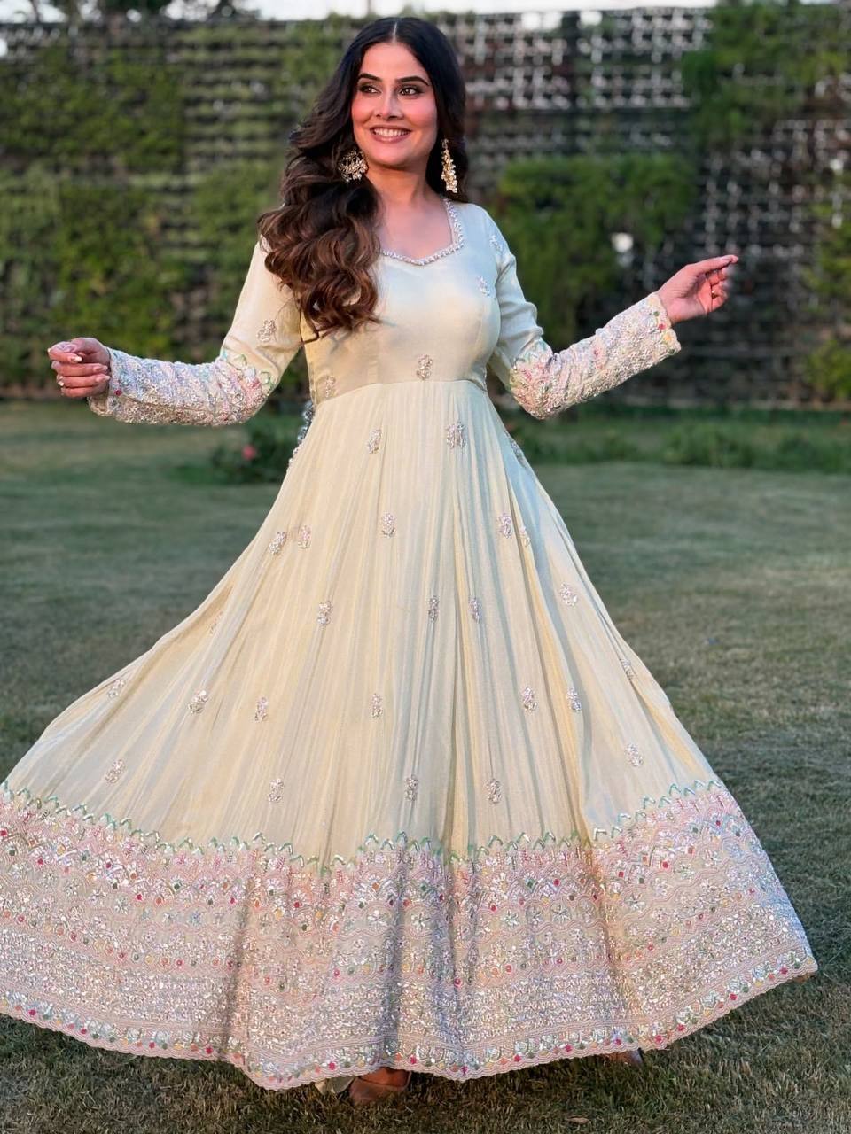 Anusha Kapoor Radiates Elegance in Yellow Anarkali