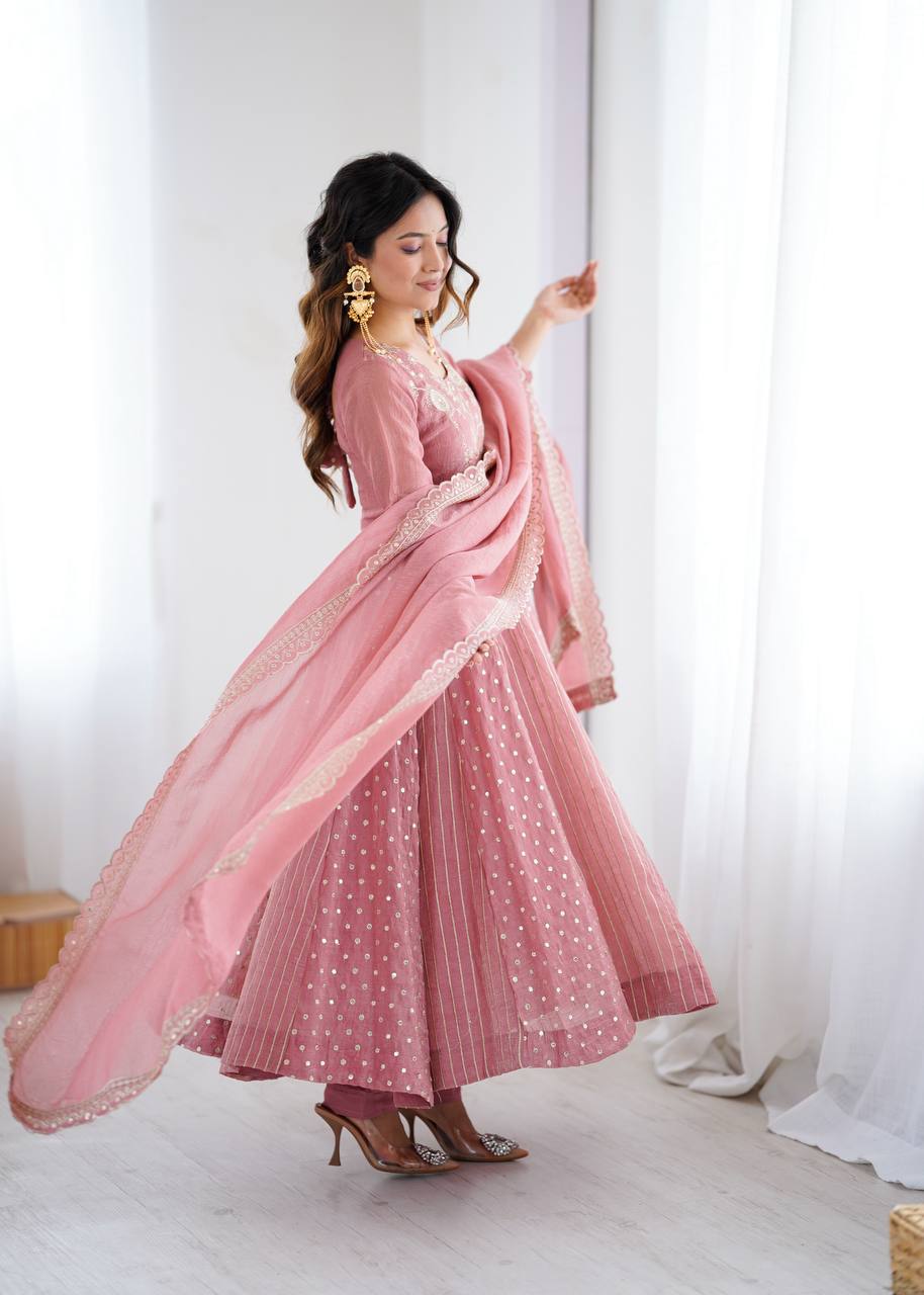 Explore the Elegance of Four Indian Dress Styles