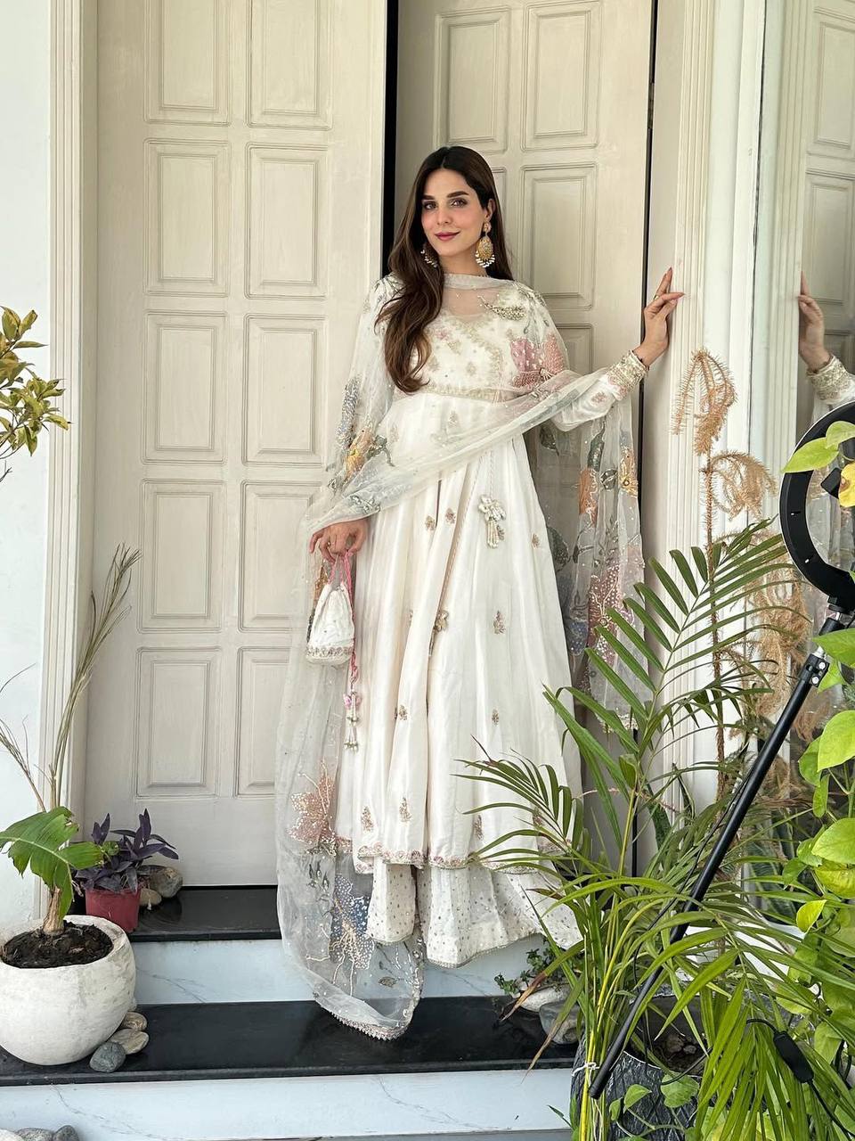 Kareena Kapoor: Unveiling Glamour in Style