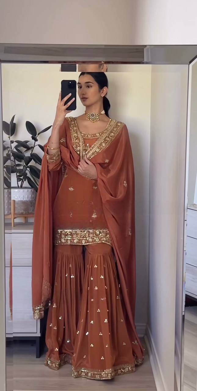 Elegance in Black and Gold: A Captivating Fashion Statement