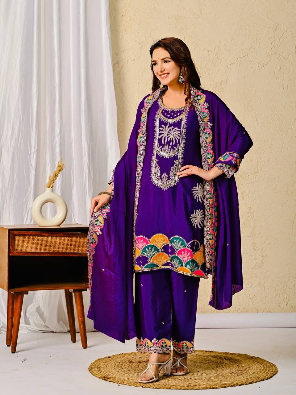 Regal Elegance: Exquisite Purple Pakistani Suit for Timeless Grace