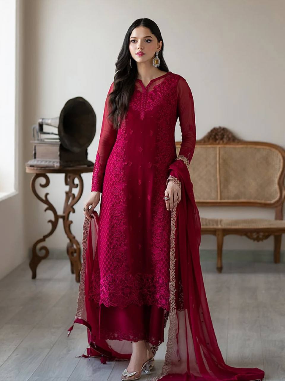 Maroon Elegance: The Allure of Timeless Sophistication in Style