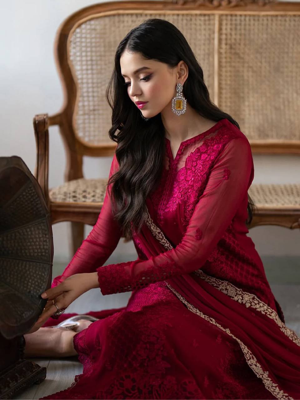 Maroon Elegance: The Allure of Timeless Sophistication in Style