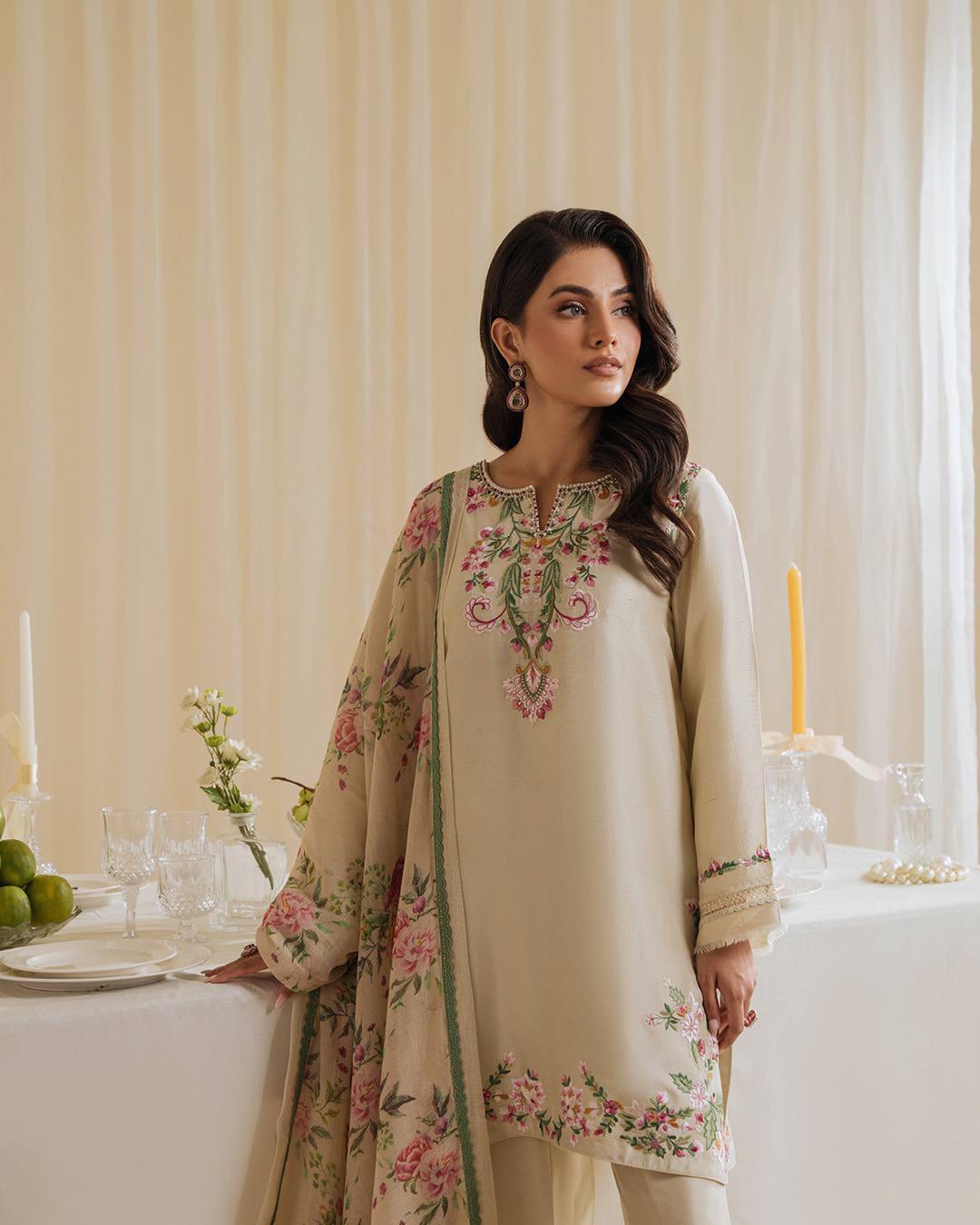 Timeless Allure: The Perfect Harmony of White and Pink